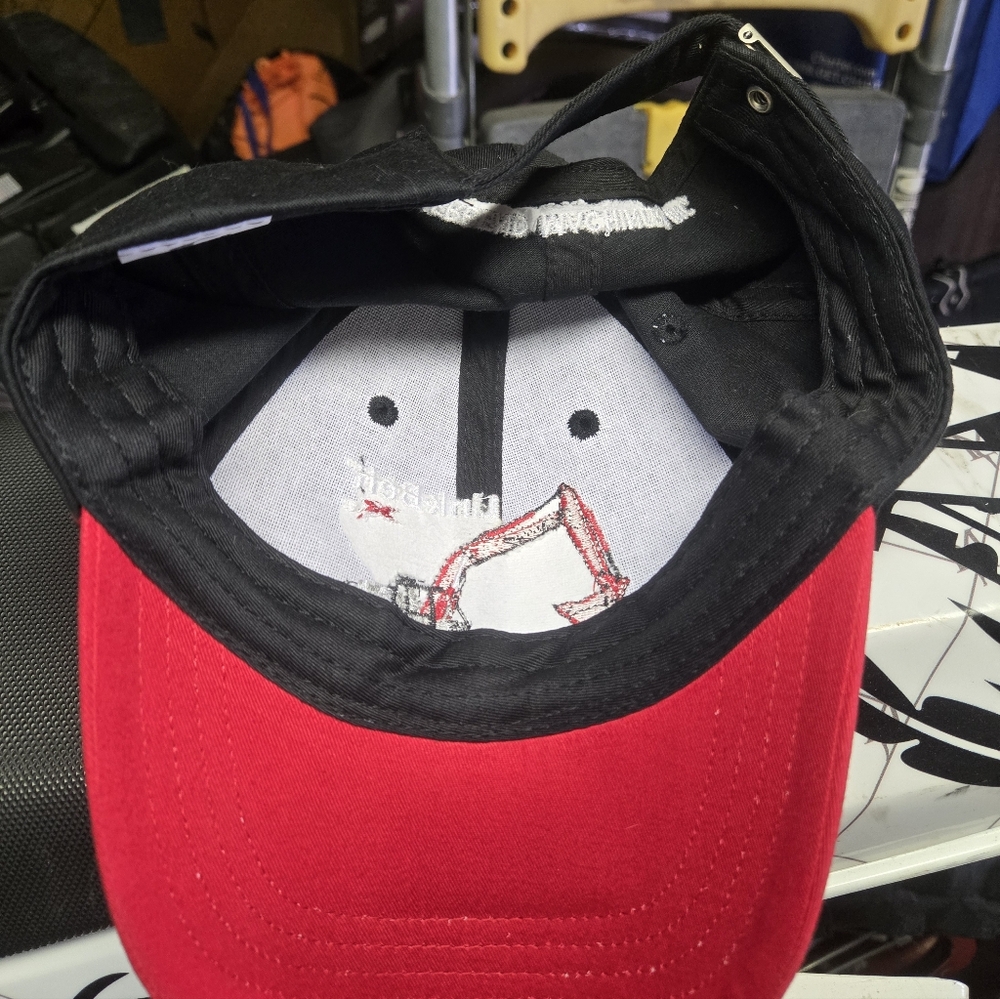 Hat - Picture 3 of 4